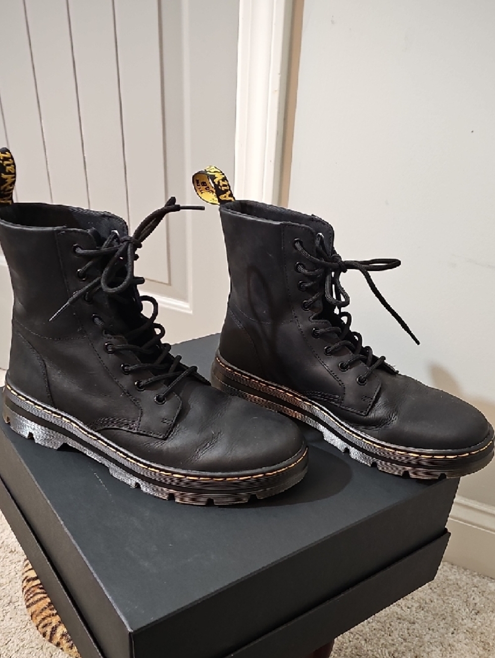 Dr. Martens Air Wair Mens Black Leather Boots - Picture 4 of 13